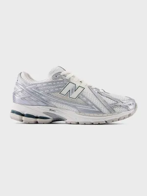 New Balance 1906 Sneakers | Silver Metallic/Sea Salt