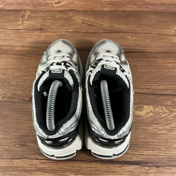 New Balance 1906R Size 3Y Shoes Vintage Sneakers