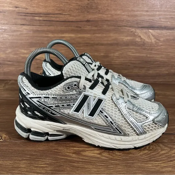 New Balance 1906R Size 3Y Shoes Vintage Sneakers
