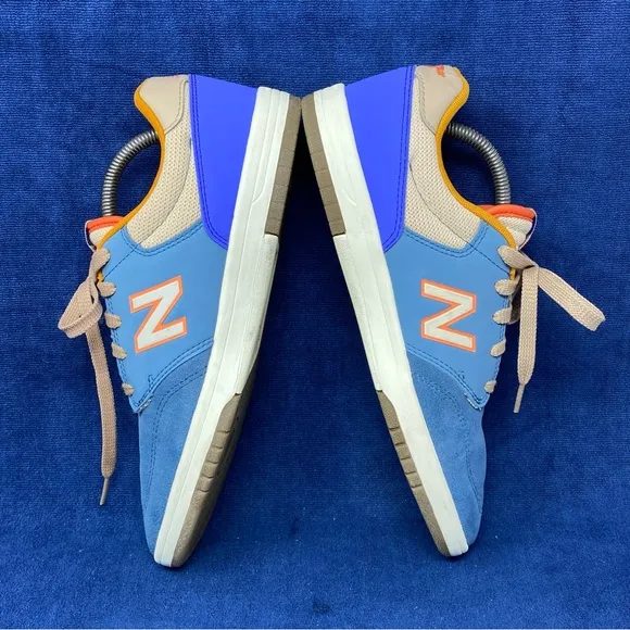 New balance 425 casual men’s Sneakers size 8.5 US