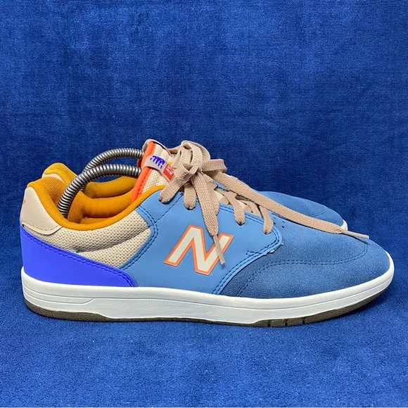 New balance 425 casual men’s Sneakers size 8.5 US