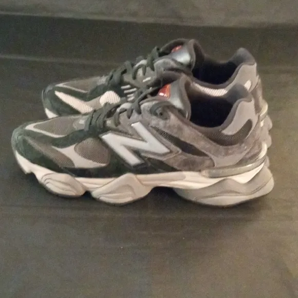 New Balance   9060Black and Gray Sneakers with Chunky Silhouette