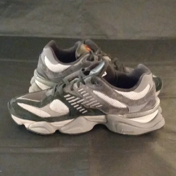 New Balance   9060Black and Gray Sneakers with Chunky Silhouette