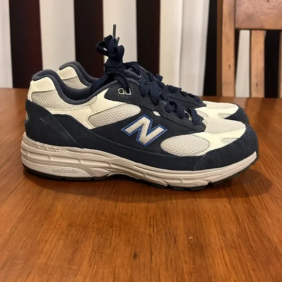 New Balance 993 shoes sneakers new Sample Pair Kids Youth Boys Size 4