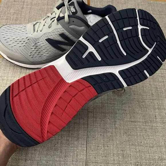 NEW BALANCE Men’s Wide Fit Walking Sneakers Size 14 Gray Gym Running MW847LG4