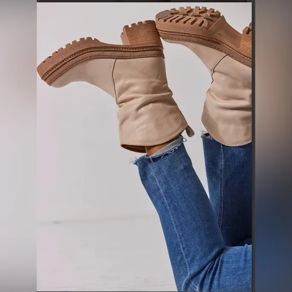 NEW Free People Mel Slouch Platform Chelsea Moto Boot in Bone Leather size 8