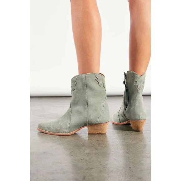 NEW FREE PEOPLE Sz 11 / 41 NEW FRONTIER BOOTS IN DUSTY BLUE SUEDE