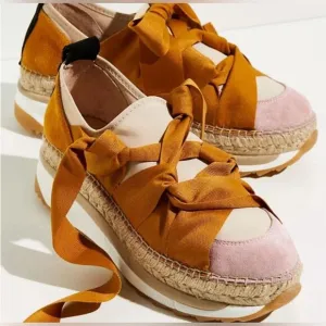 NEW FREE PEOPLE Sz 39 CHAPMIN CROCHET SNEAKER