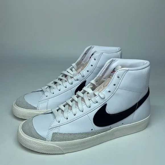 New Nike Blazer Mid 77 Vintage Black/White BQ6806-100 USED Defects sz 10