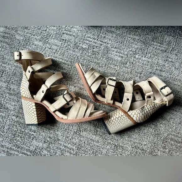 NEW Rare Freebird Bowie Sandals, Size 10