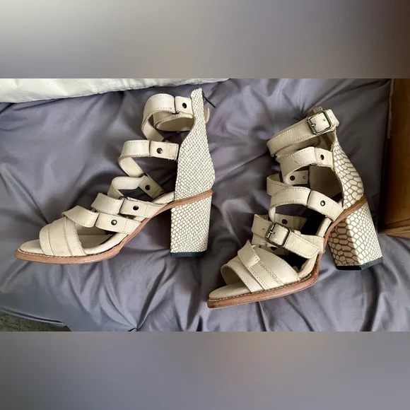 NEW Rare Freebird Bowie Sandals, Size 10