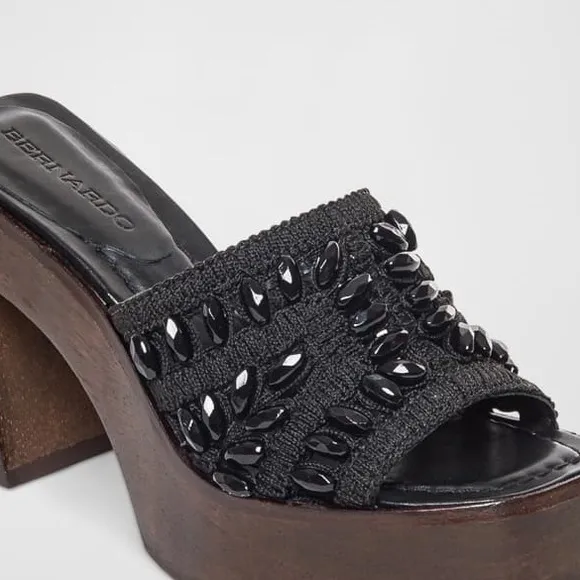 NIB BERNARDO Knox Raffia Bead Mule Sandals