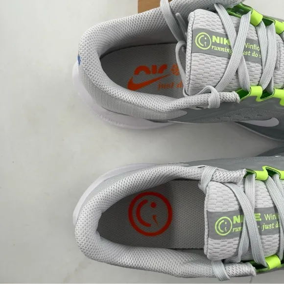 NIB! 👞 Nike Air Winflo 10 Grey White Lace-Up Low Top Running Shoes - Size 5.5 Y
