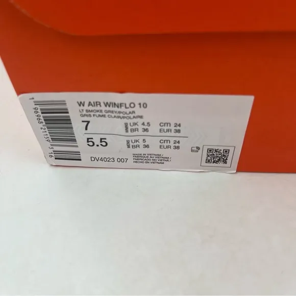 NIB! 👞 Nike Air Winflo 10 Grey White Lace-Up Low Top Running Shoes - Size 5.5 Y