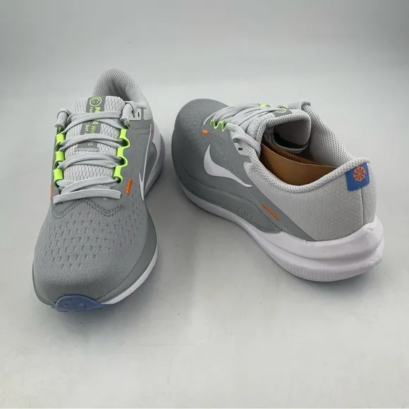 NIB! 👞 Nike Air Winflo 10 Grey White Lace-Up Low Top Running Shoes - Size 5.5 Y