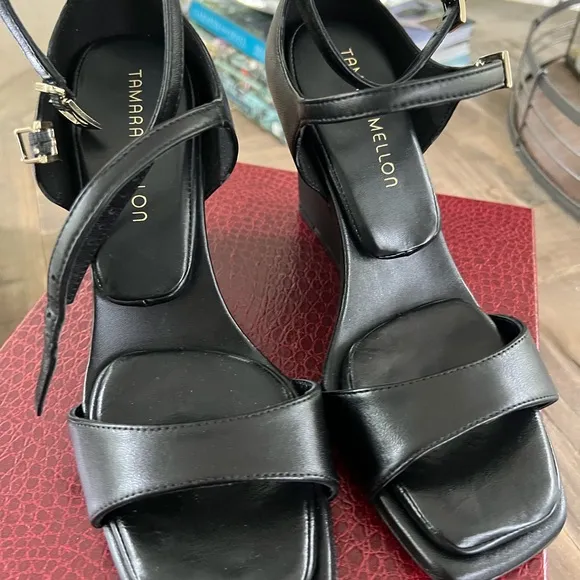 NIB Tamara Mellon Samba 90