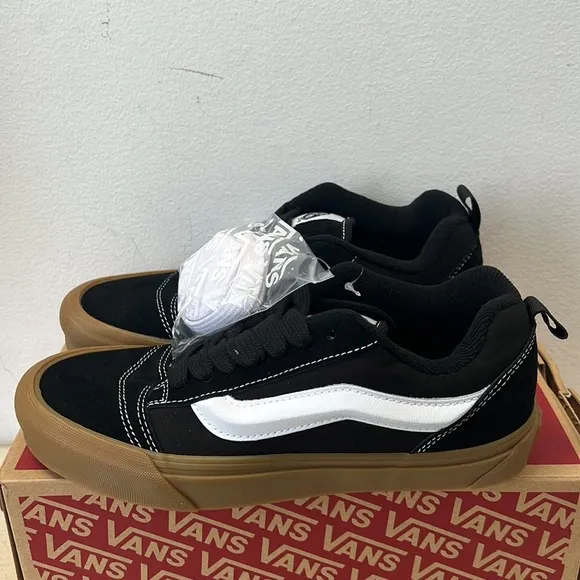 NIB - Vans Knu Skool Shoes, Black/Gum – Men’s 7 / Women’s 8.5