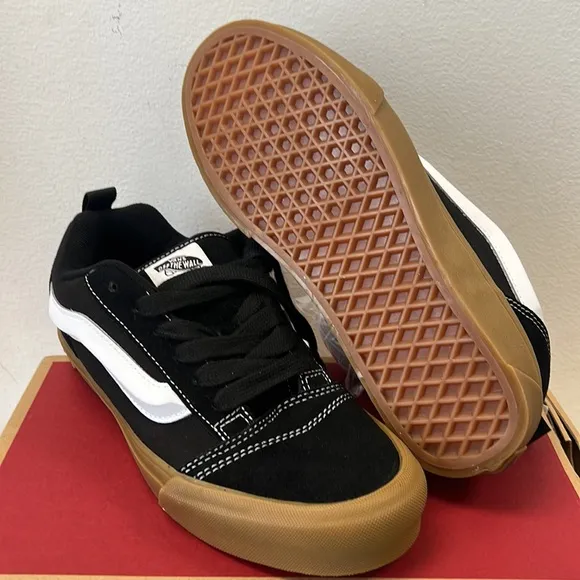 NIB - Vans Knu Skool Shoes, Black/Gum – Men’s 7 / Women’s 8.5