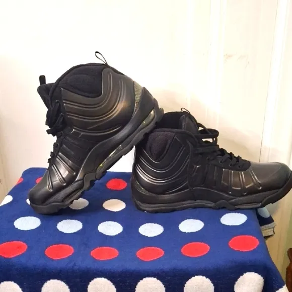 Nike Air Bakin Posite Triple Black Sneaker Boots 618056-001 Size 11 (RARE)