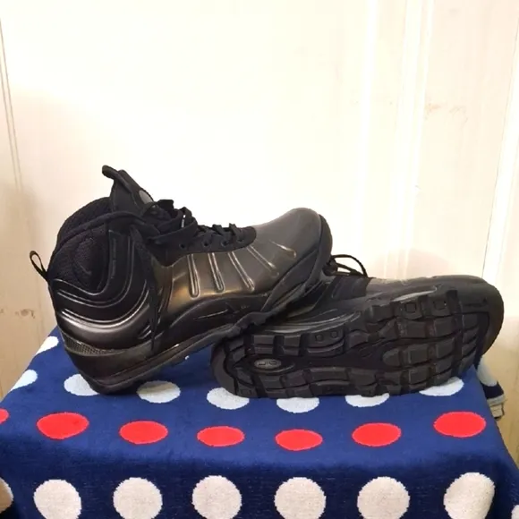 Nike Air Bakin Posite Triple Black Sneaker Boots 618056-001 Size 11 (RARE)