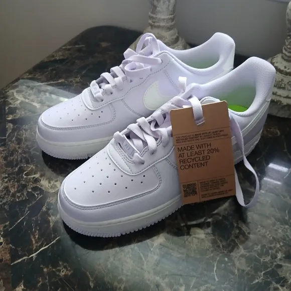 Nike Air Force 1 07 Streetwear/Lifestyle Shoes Size 8 for Women