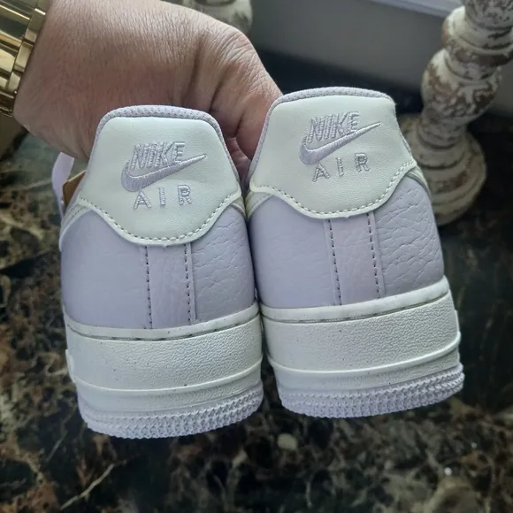 Nike Air Force 1 07 Streetwear/Lifestyle Shoes Size 8 for Women