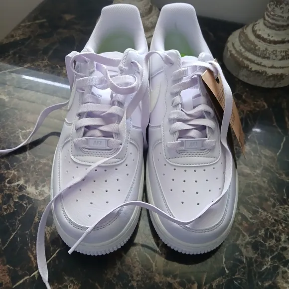 Nike Air Force 1 07 Streetwear/Lifestyle Shoes Size 8 for Women
