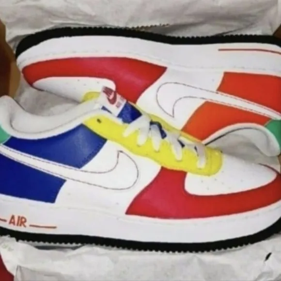 Nike Air Force 1 LV8 Streetwear /Lifestyle, Shoes Size 7Y Youth / Women's 8.5