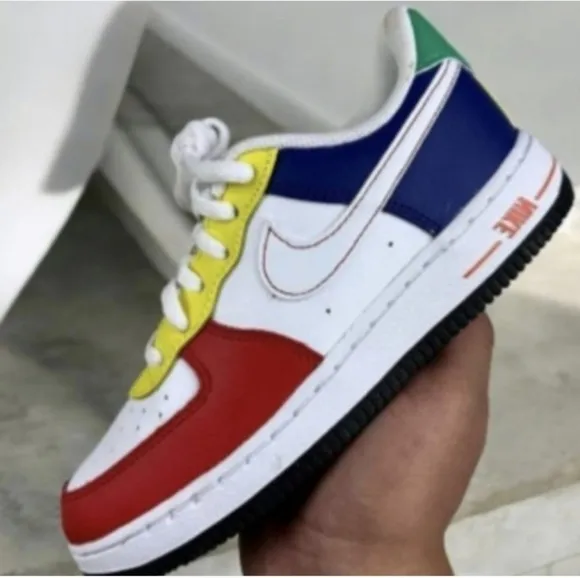 Nike Air Force 1 LV8 Streetwear /Lifestyle, Shoes Size 7Y Youth / Women's 8.5