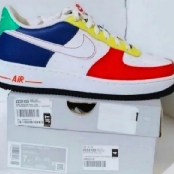 Nike Air Force 1 LV8  Streetwear/Lifestyle Shoes, Youth Size 7Y/Women  8.5 / New