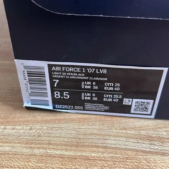 Nike Air Force 1 Nike AF1 LV8 Remix size 7 men’s