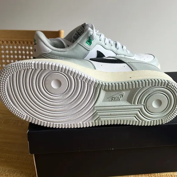 Nike Air Force 1 Nike AF1 LV8 Remix size 7 men’s