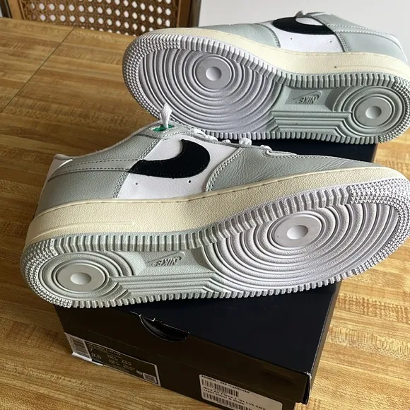 Nike Air Force 1 Nike AF1 LV8 Remix size 7 men’s