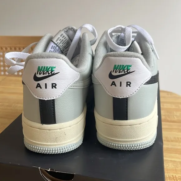 Nike Air Force 1 Nike AF1 LV8 Remix size 7 men’s