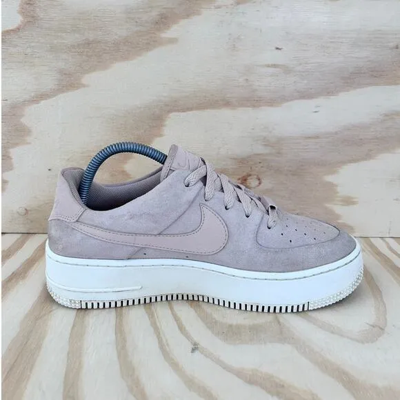 Nike - Air Force 1 Sage Low Top - Sneakers - Pink - Women's - 9.5 - AR5339-201