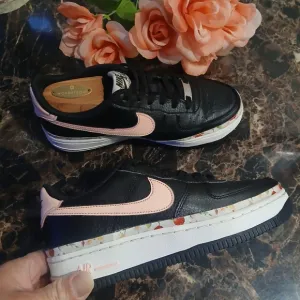 Nike Air Force 1 Streetwear/Lifestyle Shoes Size 4.5 Youth/6 Women