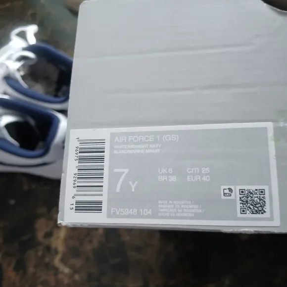 Nike Air Force 1 Streetwear/Lifestyle Shoes Size 7 Youth/8.5 Women