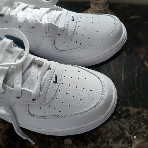 Nike Air Force 1 Streetwear/Lifestyle Shoes Size 7 Youth/8.5 Women