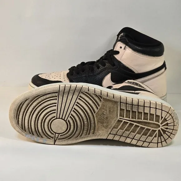 Nike Air Jordan 1 Retro High OG Mens Size 9.5 Basketball Shoes 555088-081