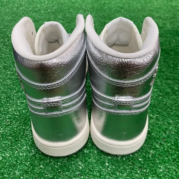 Nike Air Jordan 1 Retro High OG Womens Shoes Silver FN7249-001 VNDS Sz 6.5