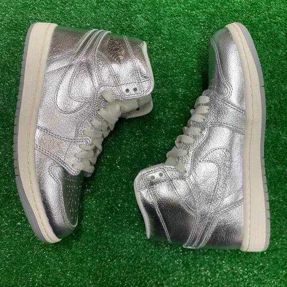 Nike Air Jordan 1 Retro High OG Womens Shoes Silver FN7249-001 VNDS Sz 6.5