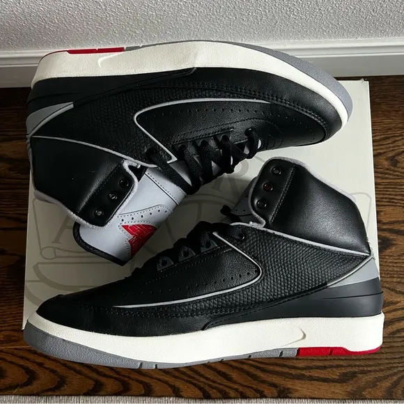Nike Air Jordan 2 Retro Men’s Black Cement Athletic High Top Shoes sz 9.5 NEW
