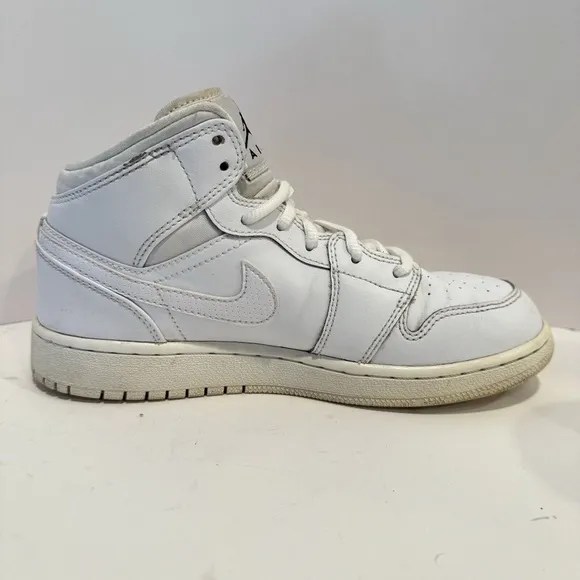 Nike Air Jordan Sneakers Mid Triple White 554725 110 High Top Shoes Size 4.5 Y