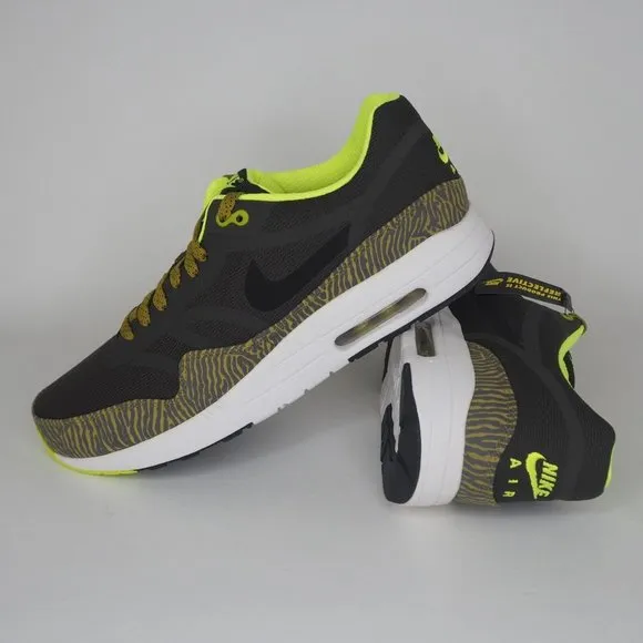 Nike Air Max 1 PRM TAPE Men Shoes Black Parachut Gold Vintage