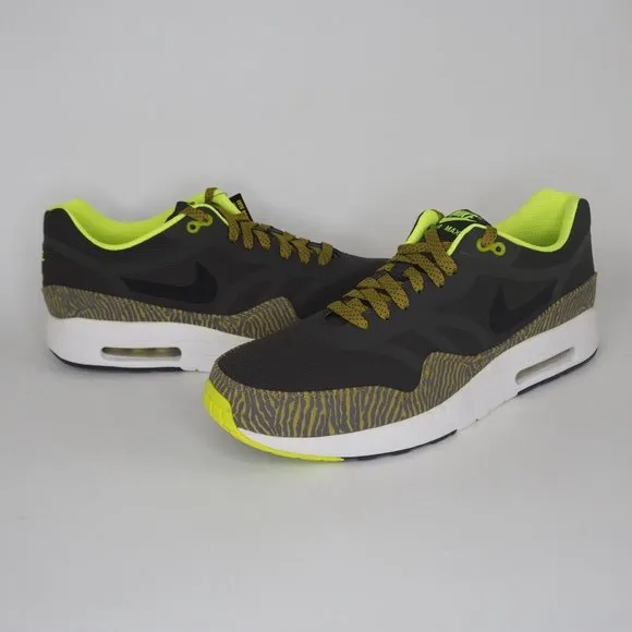 Nike Air Max 1 PRM TAPE Men Shoes Black Parachut Gold Vintage