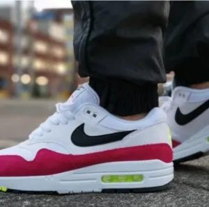 Nike Air Max 1 Rush Pink Streetwear/Athletic Shoes Size 11.5 for Men