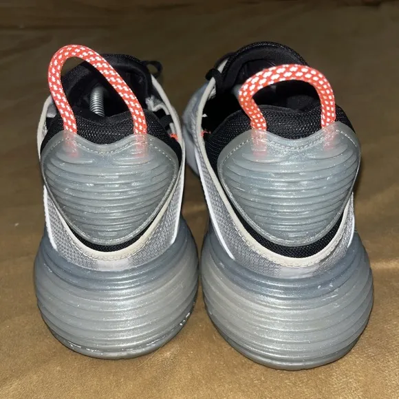 Nike Air Max 2090 Pure Platinum Size 13 LikeNew Gym Shoes Casual Sneakers Crispy
