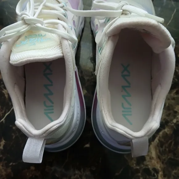 Nike Air Max 270 React Streetwear/Lifestyle Athletic Shoes Size 6.5 for Women