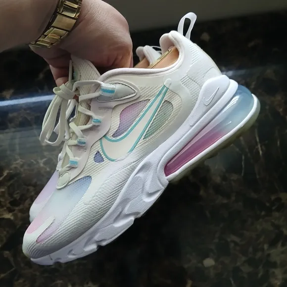 Nike Air Max 270 React Streetwear/Lifestyle Athletic Shoes Size 6.5 for Women