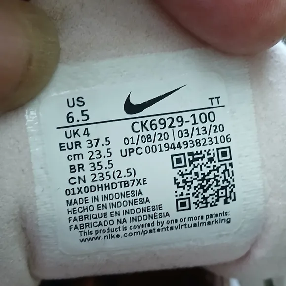 Nike Air Max 270 React Streetwear/Lifestyle Athletic Shoes Size 6.5 for Women